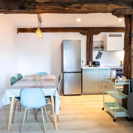 Apartment Old Port