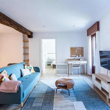 Old Port Apartment